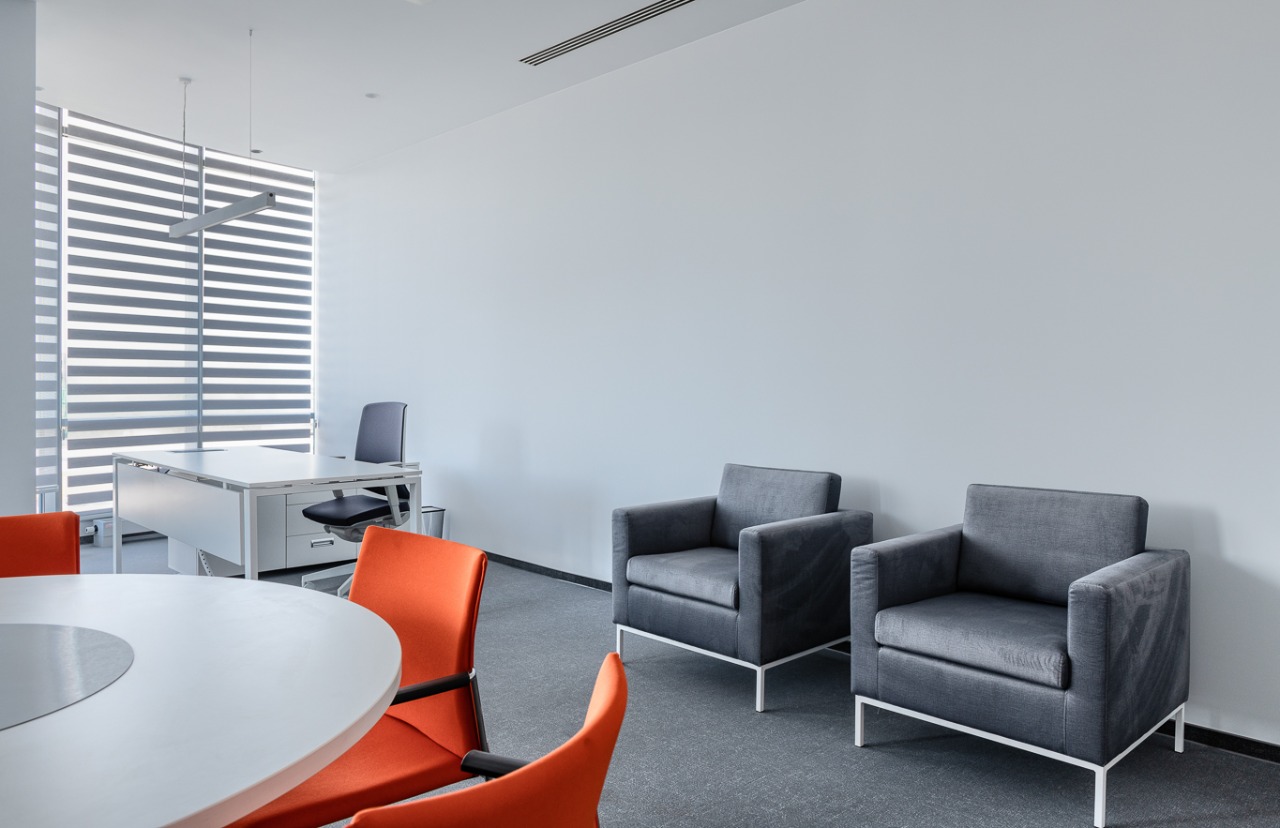 Офісні та адміністративні приміщення